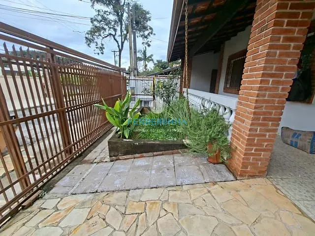 Casa 4 quartos e 1 banheiro, para alugar, no bairro Urbanova em São José dos Campos
