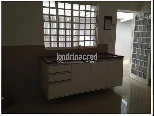 Casa 3 quartos e 2 banheiros, à venda, no bairro San Remo em Londrina