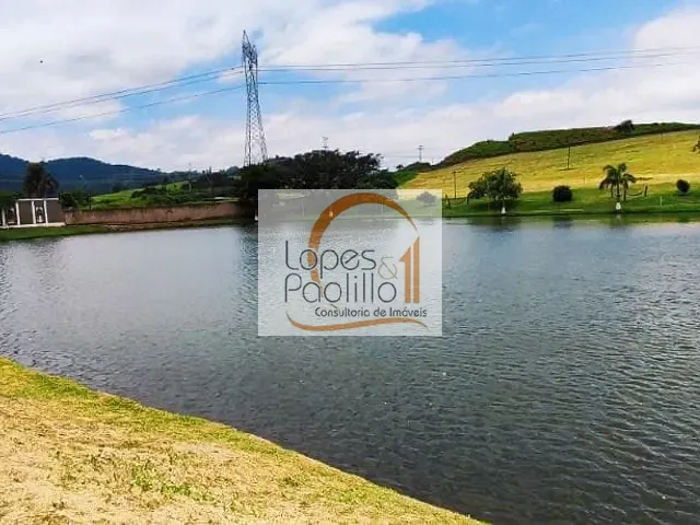 Casa com 1310m² 3 quartos e 3 banheiros, à venda, no bairro Fazenda Santana I em Atibaia