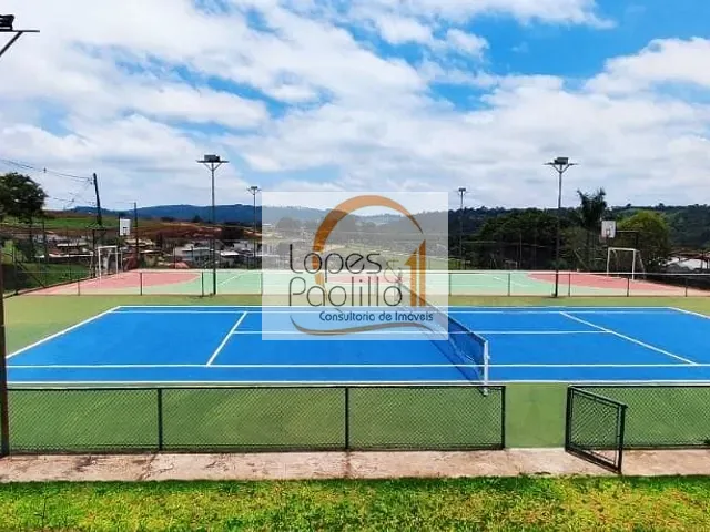 Casa com 1310m² 3 quartos e 3 banheiros, à venda, no bairro Fazenda Santana I em Atibaia