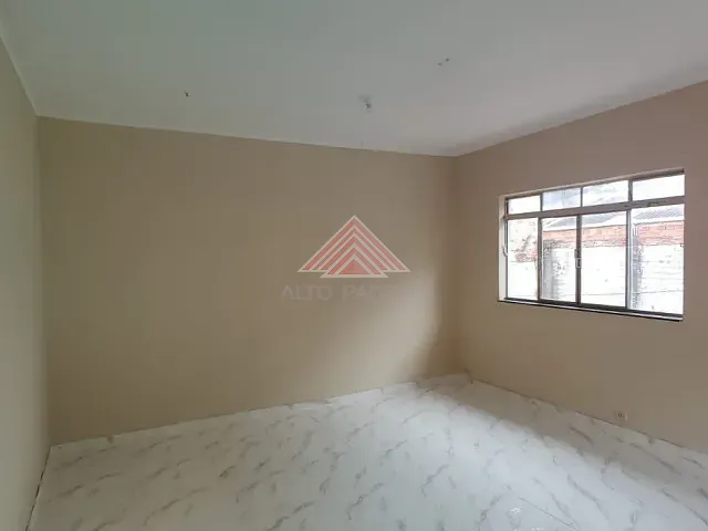 Casa 2 quartos e 1 banheiro, para alugar, no bairro Vila Emílio em Mauá