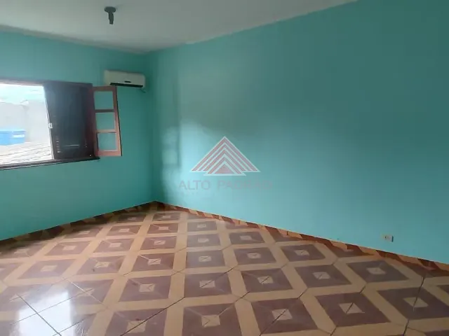 Casa 2 quartos e 1 banheiro, para alugar, no bairro Vila Emílio em Mauá