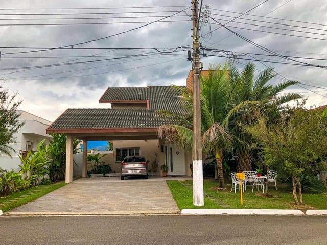 Casa com 435m², à venda, no bairro Condominio Residencial Real Ville em Pindamonhangaba