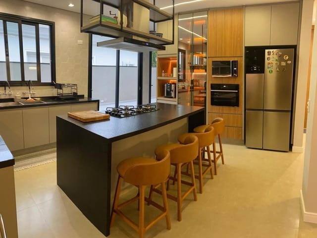 Casa com 620m² 4 quartos e 5 banheiros, para alugar, no bairro Alphaville em Santana de Parnaíba