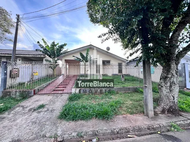 Casa com 324m² 3 quartos e 1 banheiro, à venda, no bairro Uvaranas em Ponta Grossa