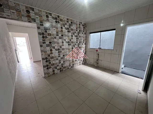 Casa 1 quarto e 1 banheiro, para alugar, no bairro Jardim Maria Eneida em Mauá