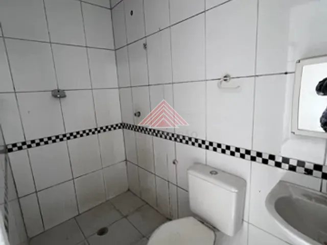 Casa com 60m² 1 quarto e 1 banheiro, para alugar, no bairro Jardim Maria Eneida em Mauá
