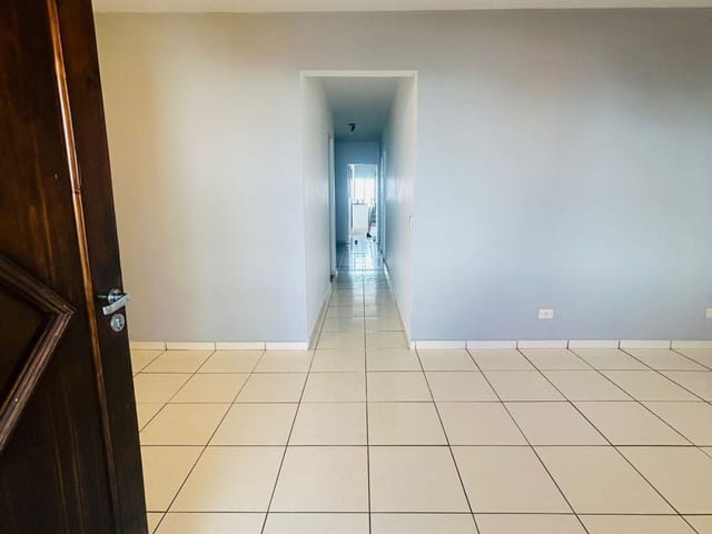 Casa com 200m² 3 quartos e 2 banheiros, para alugar, no bairro Jaguaribe em Osasco
