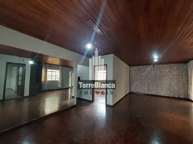 Casa para alugar, no bairro Uvaranas em Ponta Grossa