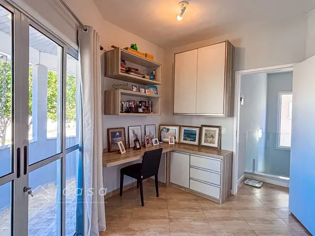 Casa com 283m² 5 quartos e 6 banheiros, à venda, no bairro Urbanova em São José dos Campos