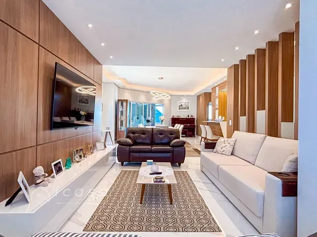 Casa com 283m² 5 quartos e 6 banheiros, à venda, no bairro Urbanova em São José dos Campos
