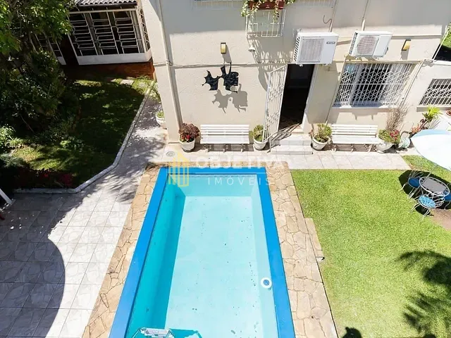 Casa 4 quartos e 2 banheiros, à venda, no bairro Chácara das Pedras em Porto Alegre