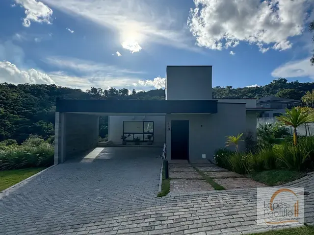 Casa com 600m² 3 quartos e 4 banheiros, à venda, no bairro Condominio Quintas da Boa Vista em Atibaia