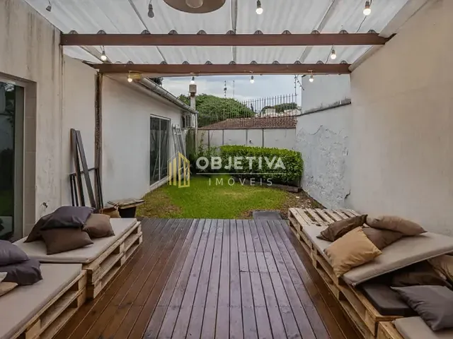 Casa à venda, no bairro Chácara das Pedras em Porto Alegre