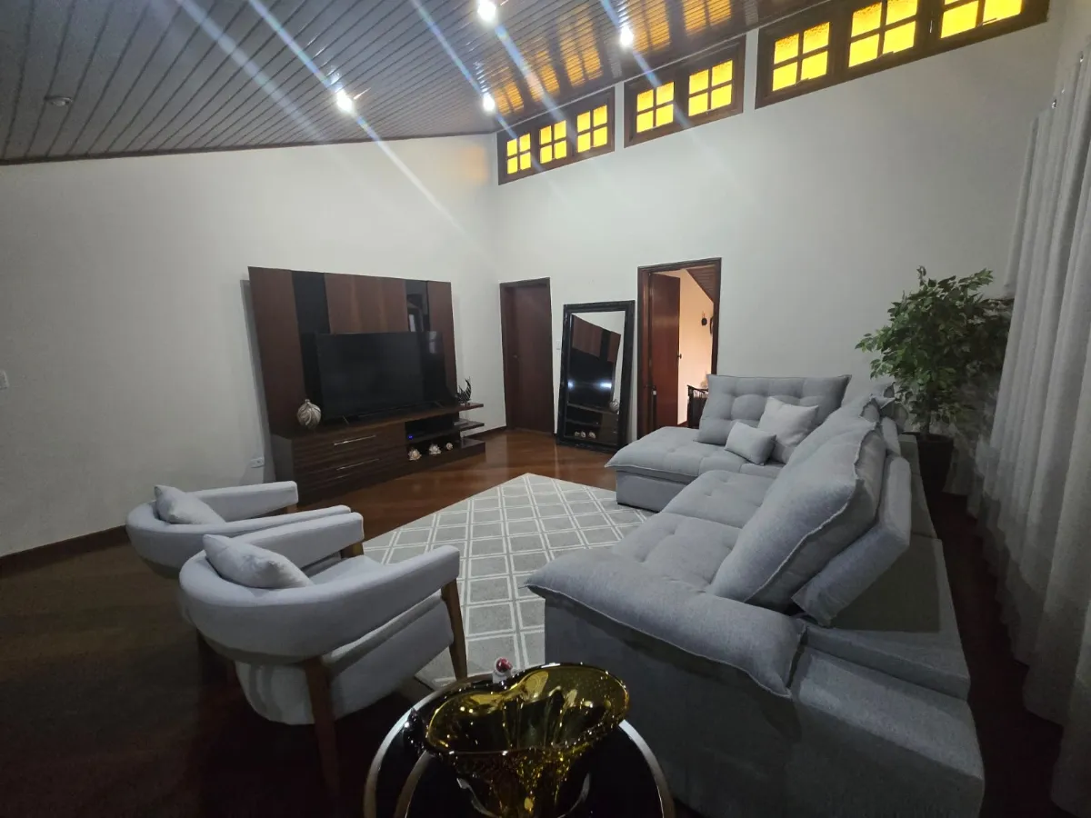 Casa para venda em Jardim Vista Linda com 3 quartos, sendo 1 suíte, 218m²