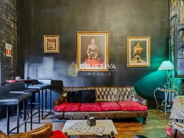Casa à venda, no bairro Cidade Baixa em Porto Alegre