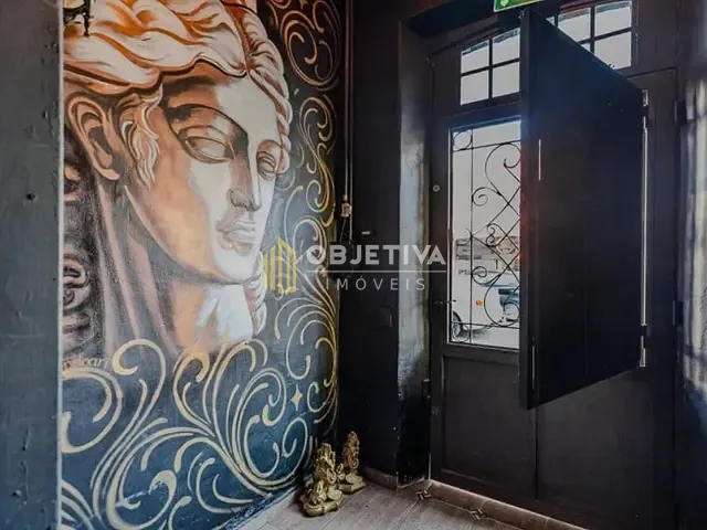 Casa à venda, no bairro Cidade Baixa em Porto Alegre