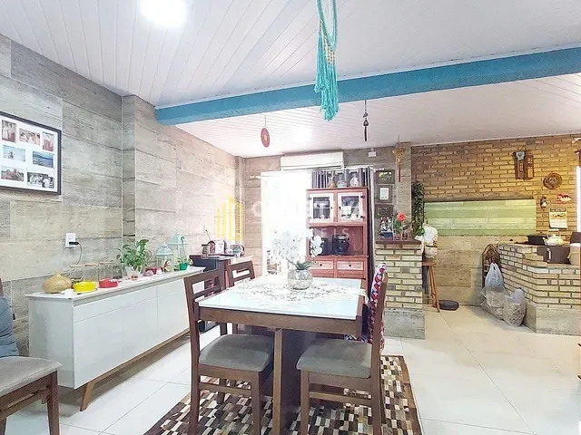 Casa 3 quartos e 3 banheiros, à venda, no bairro Sarandi em Porto Alegre