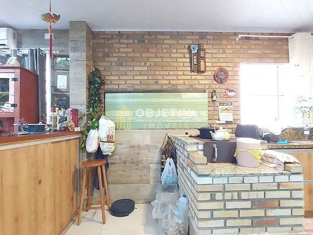 Casa 3 quartos e 3 banheiros, à venda, no bairro Sarandi em Porto Alegre