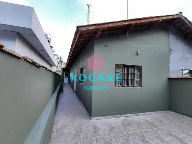 Casa com 125m² 2 quartos e 1 banheiro, à venda, no bairro Massaguaçu em Caraguatatuba