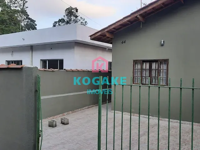 Casa com 125m² 2 quartos e 1 banheiro, à venda, no bairro Massaguaçu em Caraguatatuba