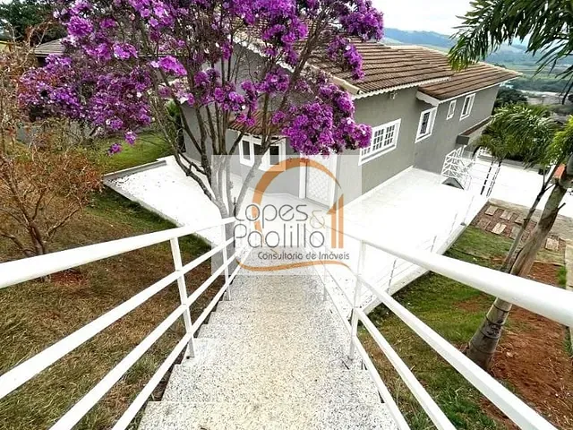 Casa com 1050m² 5 quartos e 5 banheiros, à venda, no bairro Residencial Country Felix em Bom Jesus dos Perdões