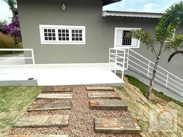 Casa com 1050m² 5 quartos e 5 banheiros, à venda, no bairro Residencial Country Felix em Bom Jesus dos Perdões