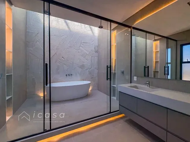 Casa com 450m² 4 quartos e 6 banheiros, à venda ou para alugar, no bairro Condomínio Residencial Alphaville em São José dos Campos