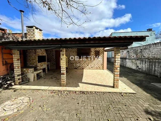 Casa com 516m² 2 quartos e 2 banheiros, à venda, no bairro Morro Santana em Porto Alegre