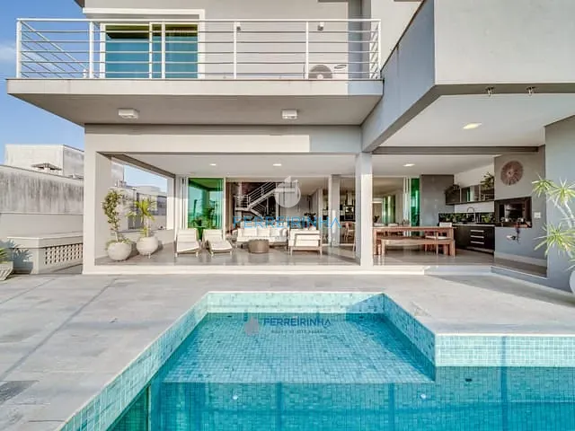 Casa com 450m² 4 quartos e 6 banheiros, à venda, no bairro Condomínio Residencial Jaguary em São José dos Campos