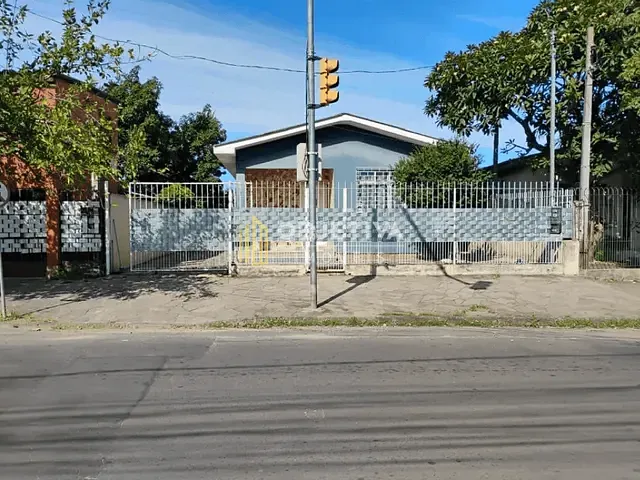 Casa 3 quartos e 1 banheiro, à venda, no bairro Cristal em Porto Alegre