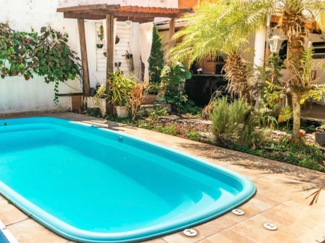 Casa 4 quartos e 2 banheiros, à venda, no bairro Jardim Ana Rosa em Taubaté
