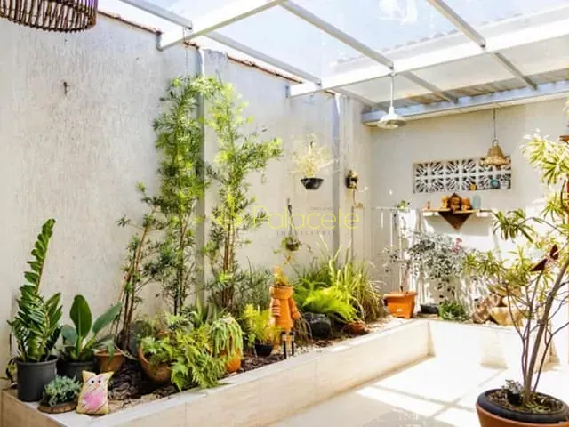 Casa 4 quartos e 2 banheiros, à venda, no bairro Jardim Ana Rosa em Taubaté