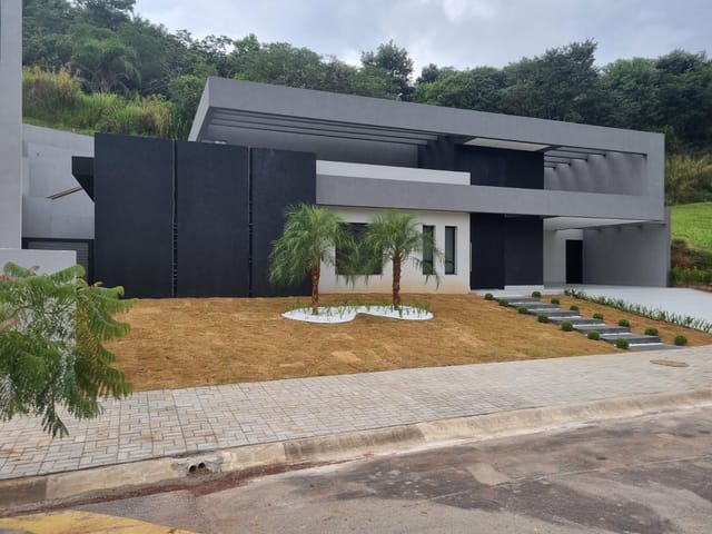 Casa com 265m² 4 quartos e 6 banheiros, à venda, no bairro Sítio do Morro em Santana de Parnaíba