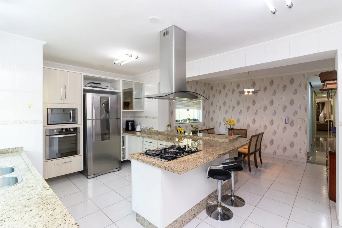 Casa para venda em Itaberaba com 3 quartos, sendo 3 suítes, 291m²