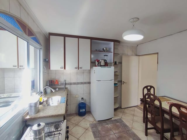 Casa com 200m² 4 quartos e 3 banheiros, à venda, no bairro Bussocaba em Osasco