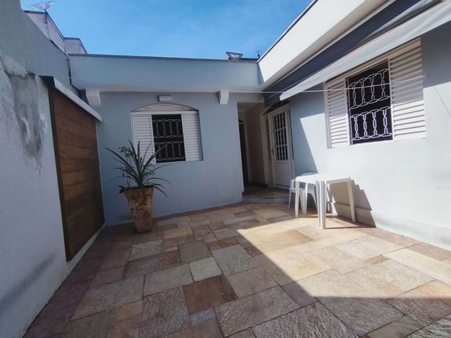 Casa com 200m² 4 quartos e 3 banheiros, à venda, no bairro Bussocaba em Osasco