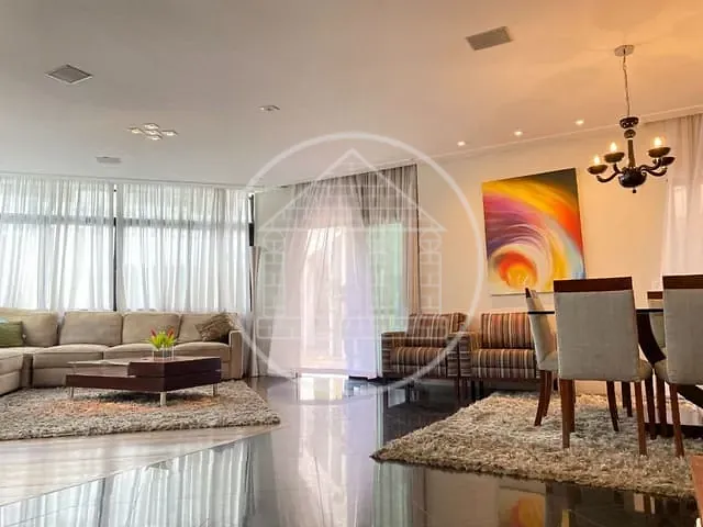 Casa com 2400m² 4 quartos e 6 banheiros, à venda ou para alugar, no bairro Tamboré em Santana de Parnaíba