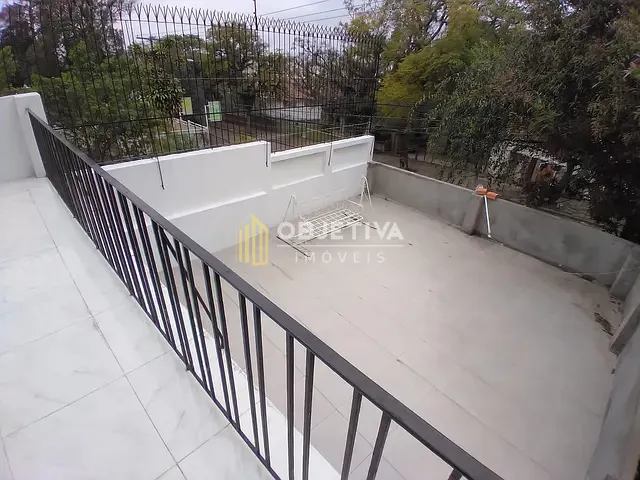 Casa 4 quartos e 3 banheiros, à venda, no bairro Menino Deus em Porto Alegre