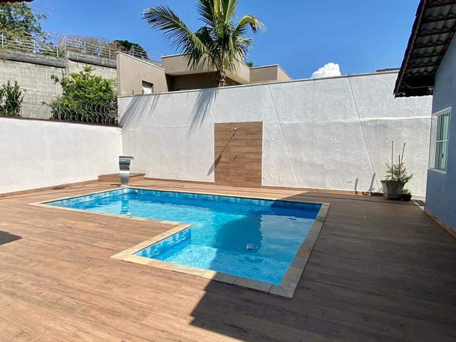 Casa com 518m² 4 quartos e 4 banheiros, à venda, no bairro Portal do Santa Paula em Cotia