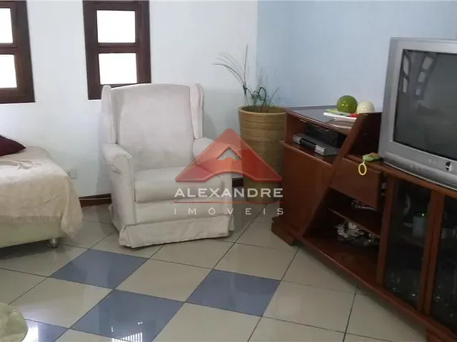 Casa com 160m² 5 quartos e 2 banheiros, à venda, no bairro Residencial Planalto em São José dos Campos