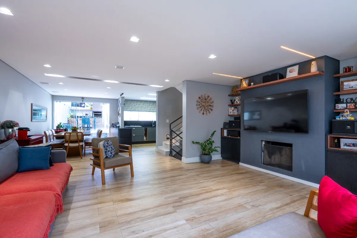 Casa no condomínio New England Condominium para venda com 4 quartos, sendo 4 suítes, 273m²