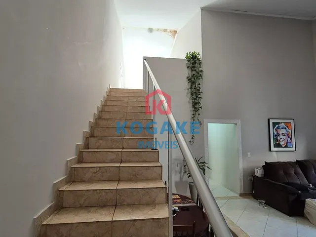 Casa com 295m² 4 quartos e 2 banheiros, à venda, no bairro Jardim Alvorada em São José dos Campos