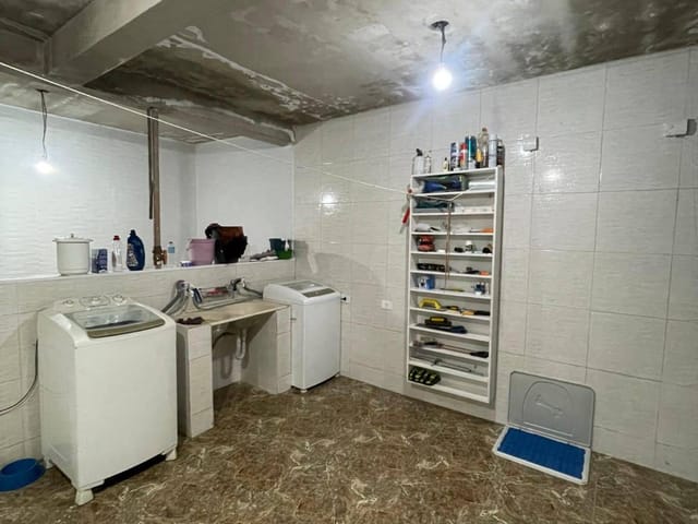Casa com 150m² 3 quartos e 3 banheiros, à venda, no bairro dos Pereiras (Caucaia do Alto) em Cotia