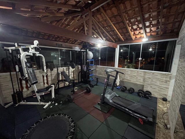 Casa com 150m² 3 quartos e 3 banheiros, à venda, no bairro dos Pereiras (Caucaia do Alto) em Cotia