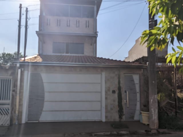 Casa com 150m² 3 quartos e 3 banheiros, à venda, no bairro dos Pereiras (Caucaia do Alto) em Cotia