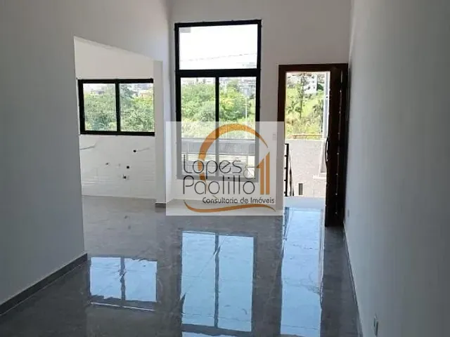 Casa com 187m² 3 quartos e 2 banheiros, à venda, no bairro Cerejeiras em Atibaia