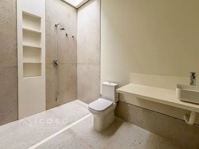 Casa com 1399m² 4 quartos e 7 banheiros, à venda ou para alugar, no bairro Condomínio Reserva do Paratehy em São José dos Campos