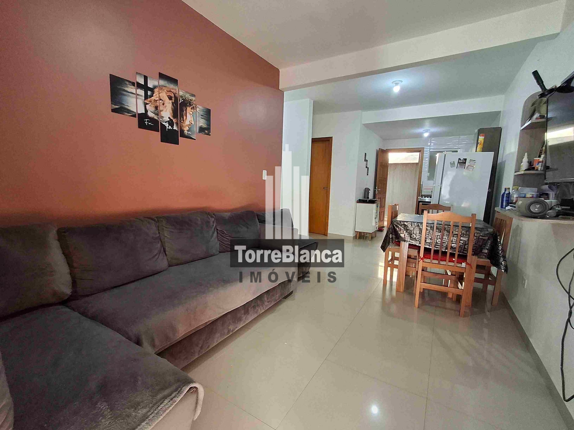 Casa à venda com 2 quartos, 51m² - Foto 3