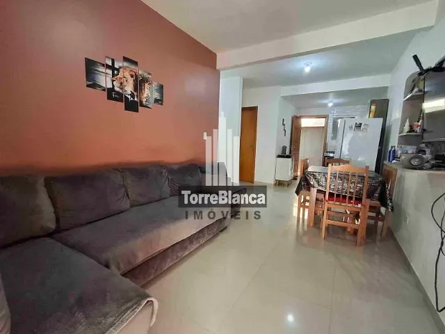 Casa com 51m² 2 quartos e 1 banheiro, à venda, no bairro Cará-Cará em Ponta Grossa